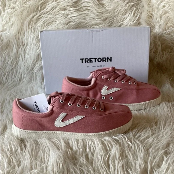 Tretorn Nylite Plus Canvas Retro Sneakers, Blush, Size 9 Women’s, NWT - Picture 1 of 7